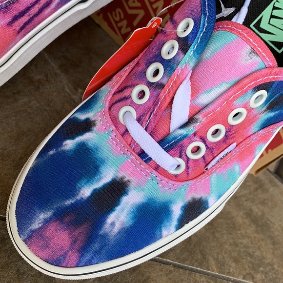 VANS AUTHENTIC TIE DYE MULTI/TRUE WHITE WMNS - Picture 10 of 15